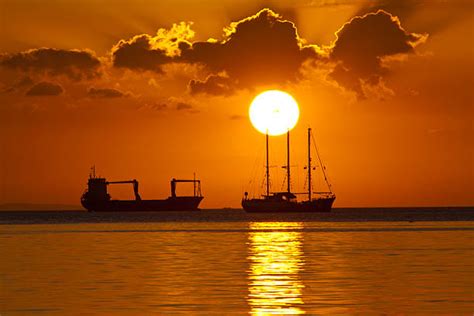 Manila Bay Sunset Stock Photos, Pictures & Royalty-Free Images - iStock