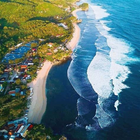 Pantai Sundak: Pesona Gunungkidul yang Wajib Kamu Kunjungi - MyLife