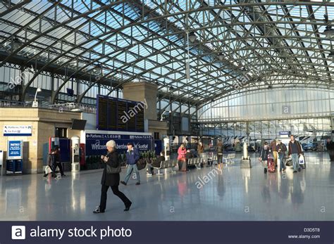 Aberdeen Railway Station Stock Photos & Aberdeen Railway Station Stock Images - Alamy