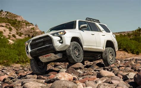 Best Off-Road Vehicles | Top 8 Off-Road SUVs & Trucks for 2020-2021