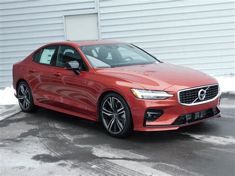 New 2019 Volvo S60 R-Design 4dr Car #1V9169 | Ken Garff Automotive Group