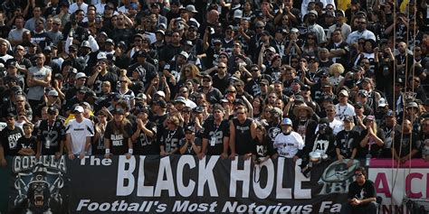 Raiders Fans Welcome Chargers' Team Bus With Eggs | HuffPost