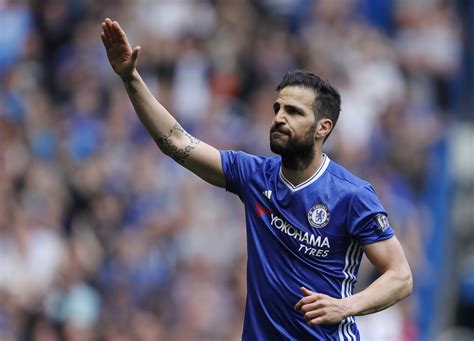 Report: Chelsea's Cesc Fabregas contacts Real Madrid