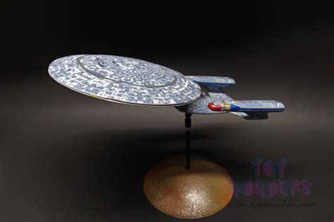 Model Kit | Star Trek™ U.S.S. Enterprises NCC-1701-D SNAP AMT1126M/12 ...