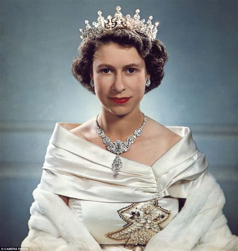 The Queen's spectacular tiaras are the heart of her jewellery collection | Daily Mail Online