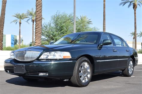 No Reserve: 9k-Mile 2003 Lincoln Town Car Cartier Edition for sale on BaT Auctions - sold for ...