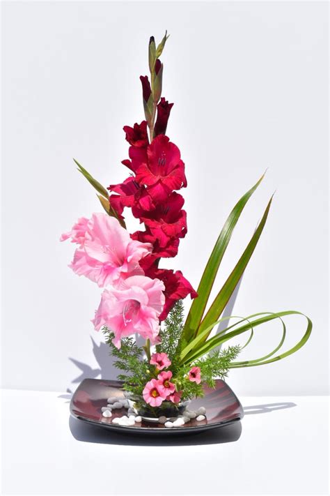 Ikebana: The Japanese art of flower arrangement | Lifehack