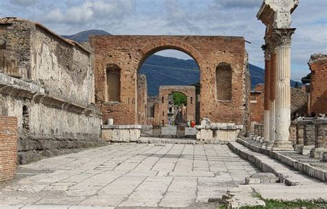 Know Everything About The Mystical Pompeii Ruins In Italy