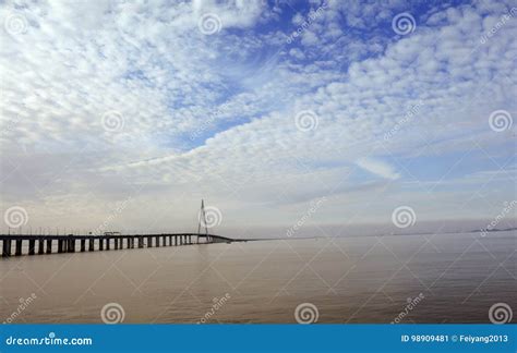 China `s Hangzhou Bay Bridge Editorial Photo - Image of architecture ...