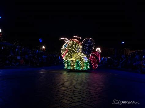 Final Main Street Electrical Parade at Disneyland-33 ~ Daps Magic