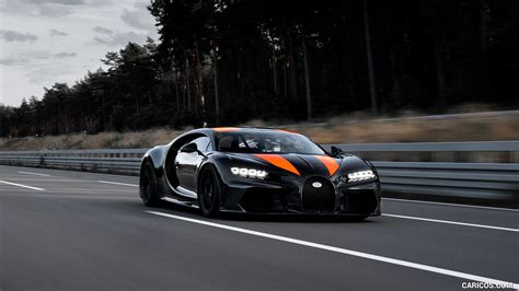 Bugatti Chiron Super Sport 300+ | 2021MY | Front Three-Quarter