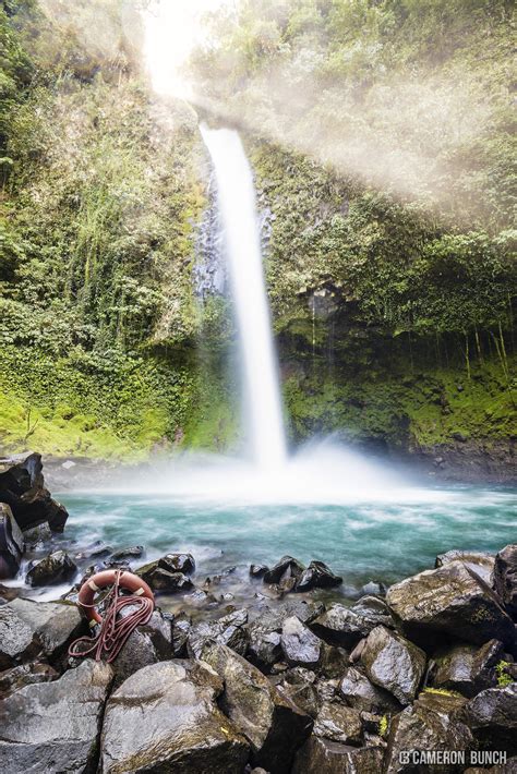 La Fortuna Waterfall, Costa Rica [2667x4000] (OC) : r/EarthPorn