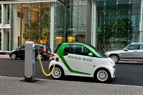 8 Reasons Why Electric Cars Aren't The Best Choice