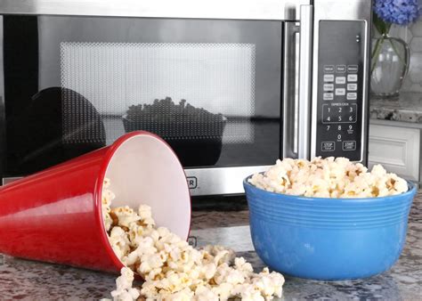 Here's How To Make Your Own Microwave Popcorn - Simplemost