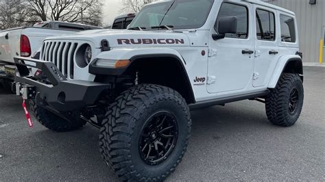 Jeep Wrangler Rubicon Apex Edition Lifted on 35s Bright White Review ...