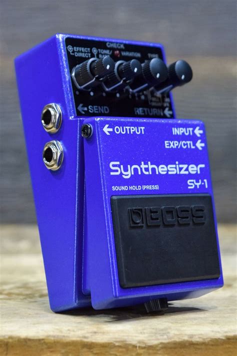 Boss SY-1 Guitar Synthesizer Effect Pedal