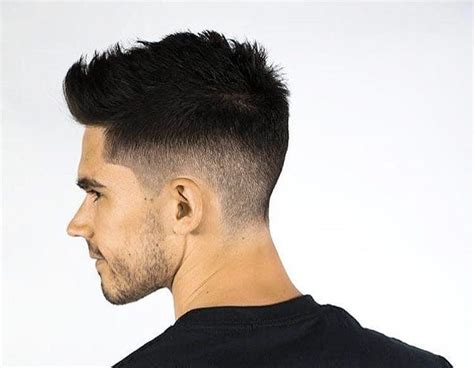 25 Best Hairstyles for College Guys to Try This Year