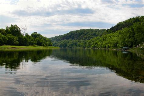 File:White River Arkansas-1.jpg - Wikimedia Commons