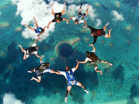 Great Blue Hole Belize: Everything You Need to Know - Traveladvo