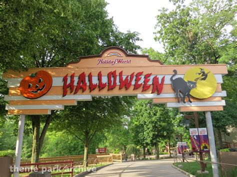 Halloween at Holiday World | Theme Park Archive