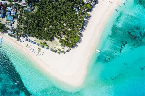 Premium Photo | Tropical beach in the philippines, daku island