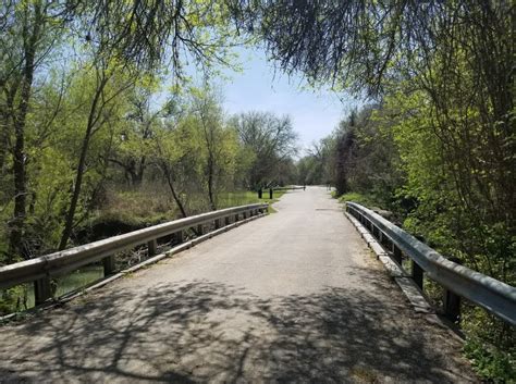 Donkey Lady Bridge Is One Of The Scariest Urban Legends In Texas