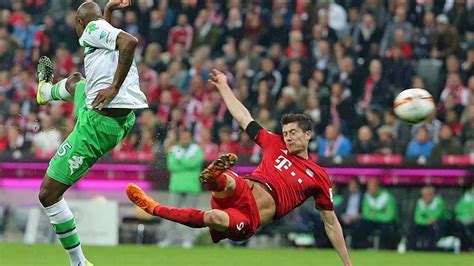 Bundesliga | Watch: Robert Lewandowski's 5 goals in 9 minutes in FULL!