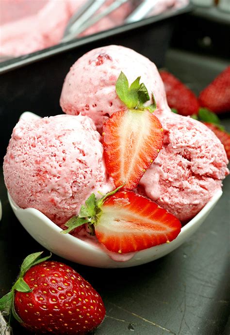 Easy Homemade Strawberry Ice Cream - Sweet Spicy Kitchen