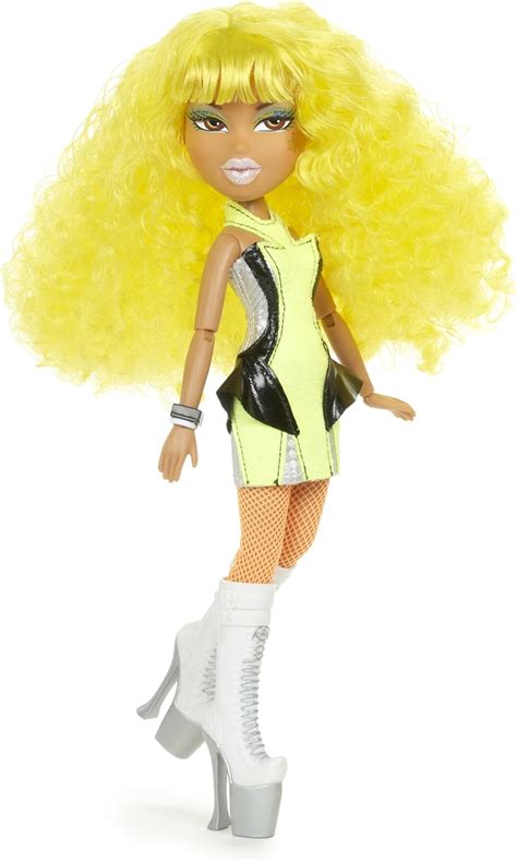 Bratz Style Starz Doll, Yasmin, Dolls - Amazon Canada