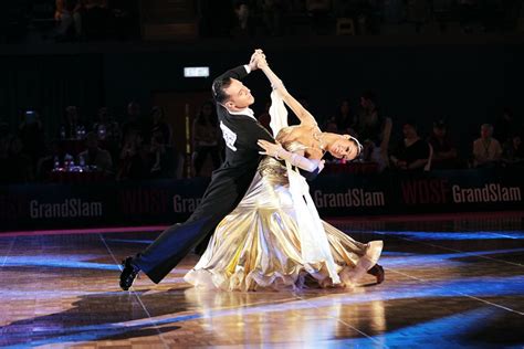 Foxtrot - Encyclopedia of DanceSport