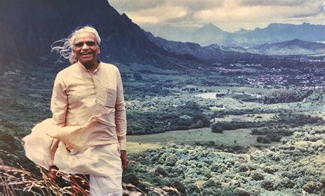 B.K.S. Iyengar: Who He Is and What He Did for Yoga | YouAligned.com