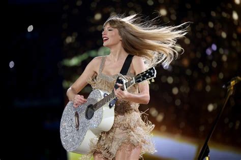 Taylor Swift thanks ‘iconic crowd’ after performing 3.5 hour show in ...