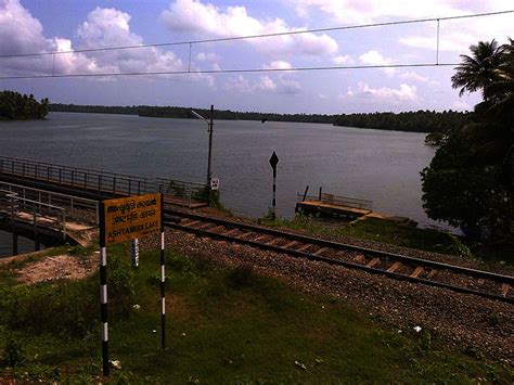 Ashtamudi Lake or Ashtamudi Kayal - Trip2kerala