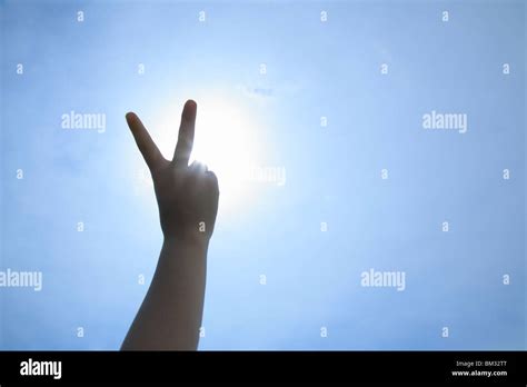 Victory sign hi-res stock photography and images - Alamy