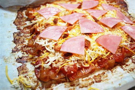 Bacon Crust Pizza - SavoryReviews