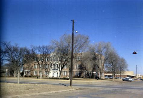 [Stanton Jr. High School] - The Portal to Texas History