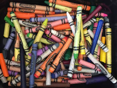 Upcycle Your Old, Broken Crayons in 7 Simple Steps – Simply Living Green