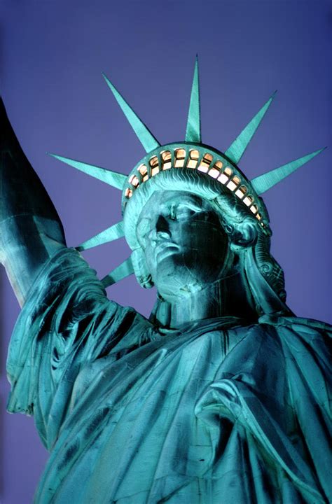 Statue Of Liberty At Night Hd