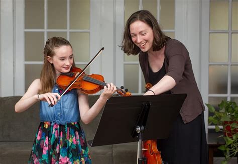 The Benefits Of Taking Violin Lessons - Family Market Madrid