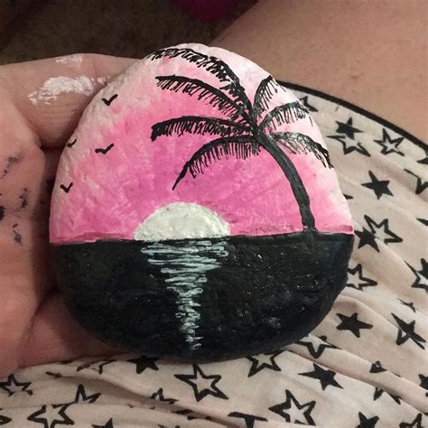 20+30+ Simple Ideas For Painted Rocks – HOMYRACKS