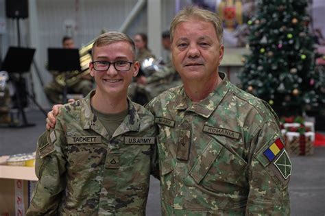 101st Airborne Division, Romanian Army celebrate Christmas together | Article | The United ...