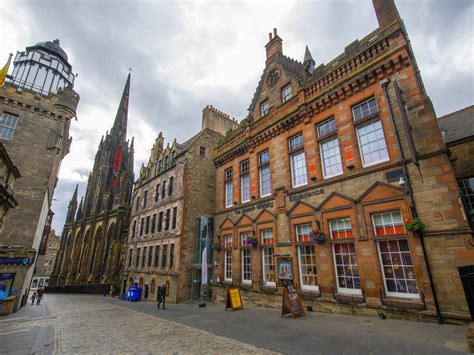 Edinburgh Royal Mile Attractions - 15 not to miss! - Lost In Landmarks