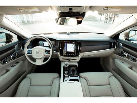 2025 Volvo S90: 208 Interior Photos | U.S. News