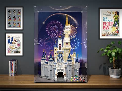 LEGO® Disney The Disney Castle Display Case (71040)