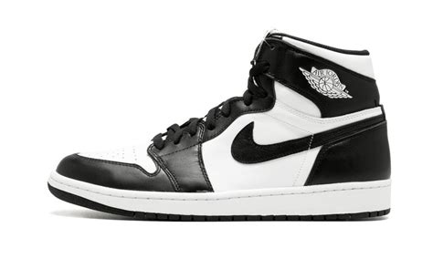 Air Jordan 1 Retro High OG "Black / White 2014" - Stadium Goods