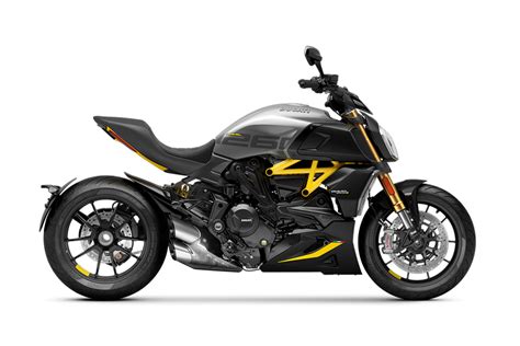 Ducati Motorcycles – New Ducati Bike Models & Prices 2021-22 | Seastar Superbikes