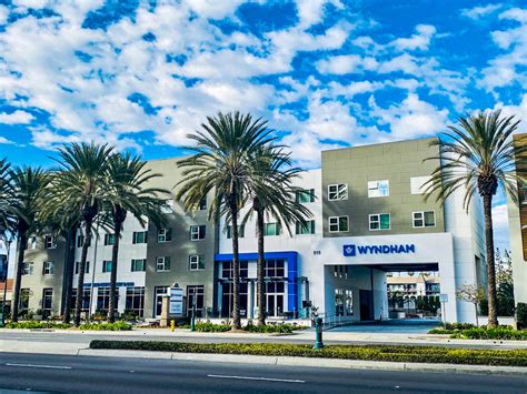 Wyndham Anaheim Hotel | Anaheim, CA 92802