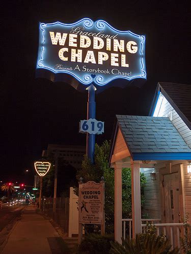 Graceland Wedding Chapel | Picture Las Vegas