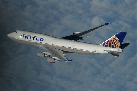 PHOTOshop: Boeing 747-400 in New United Airlines Livery - AirlineReporter : AirlineReporter