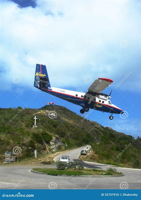 Dramatic Winair Plane Landing at St Barts Airport Editorial Image ...